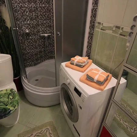 Center Apartment *